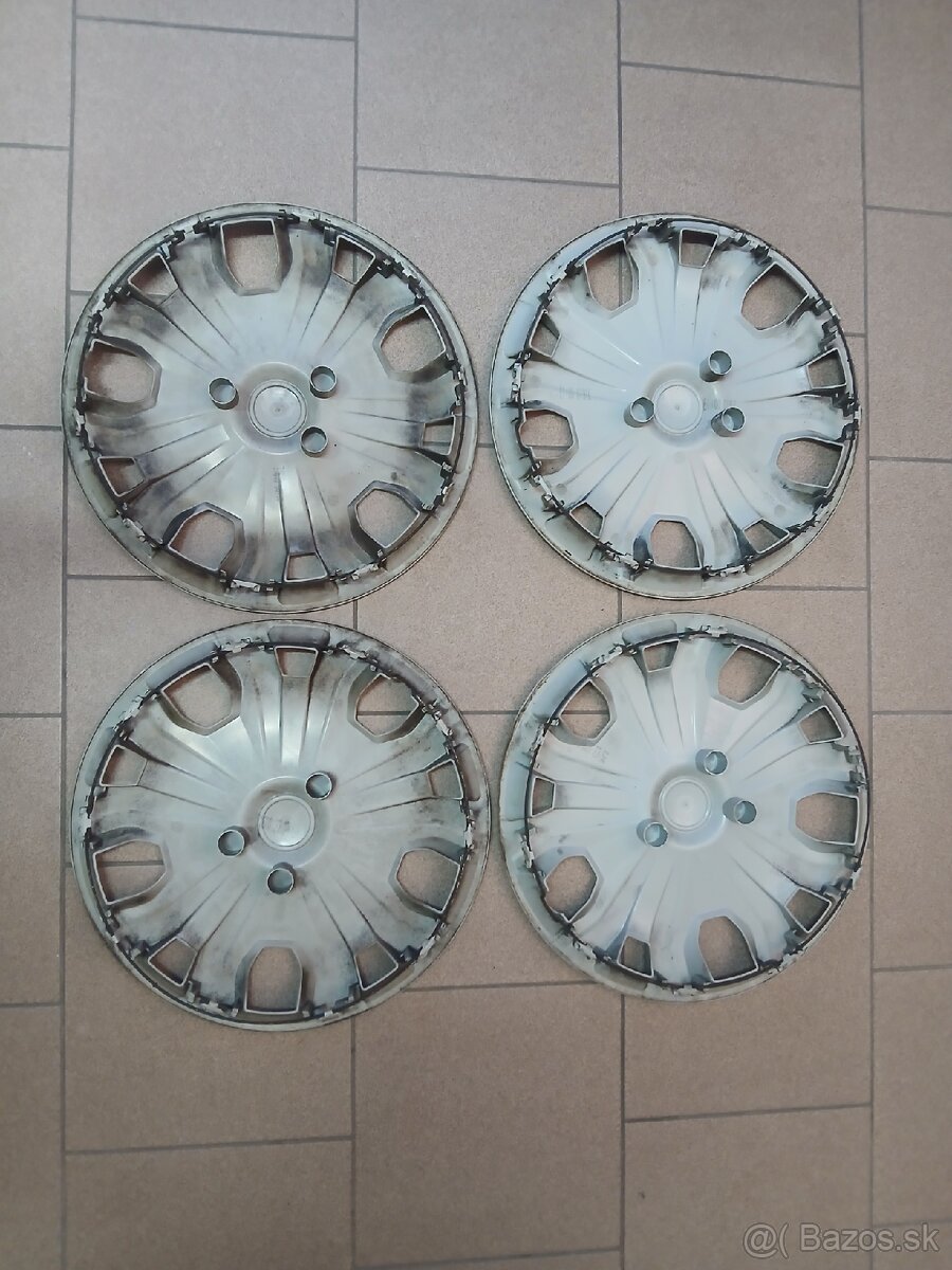 Predám puklice FORD 16" - 2