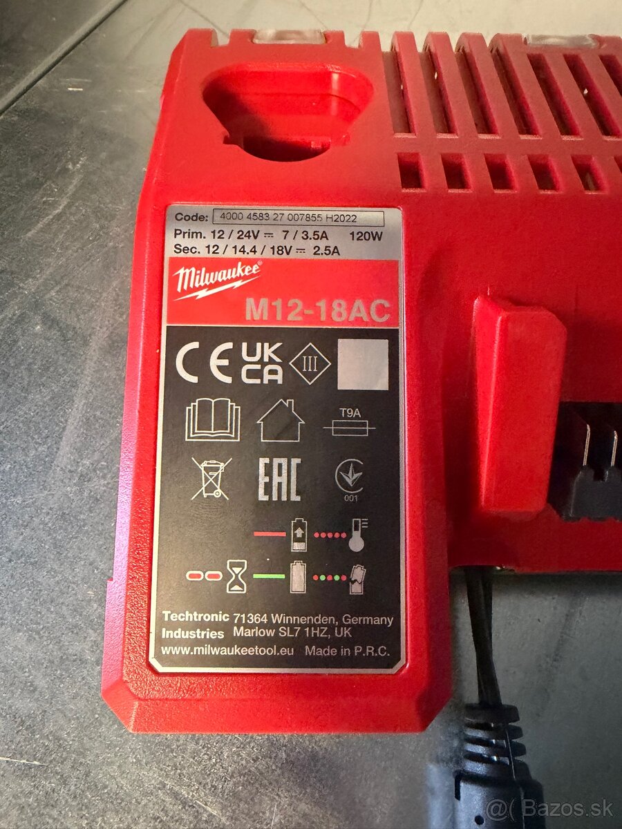 🔥 MILWAUKEE M12-M18 AC NABÍJAČKA DO AUTA – AKO NOVÁ 🔥 - 2