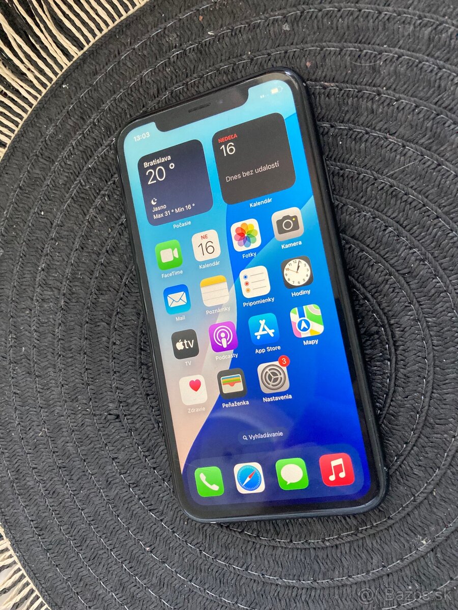 Apple iPhone XR - 2