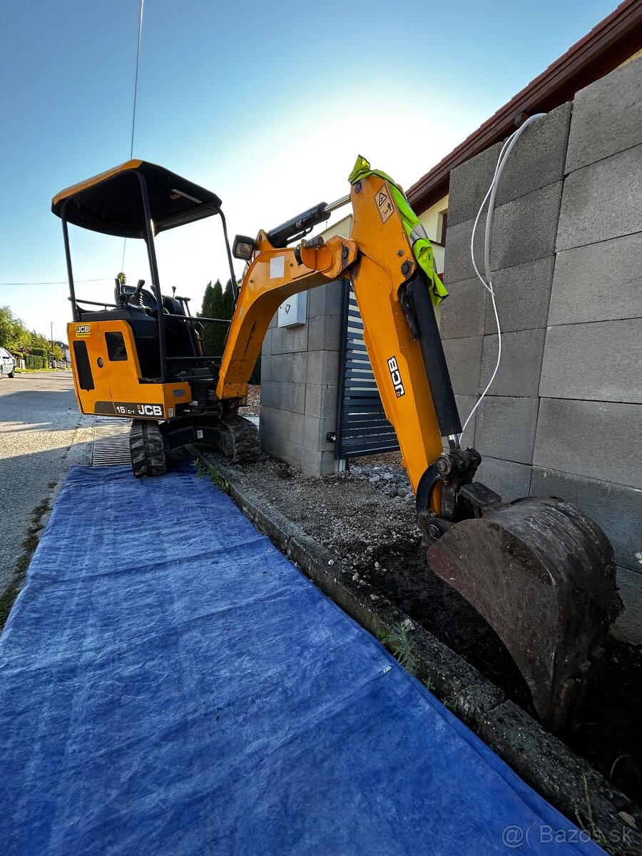 Minibager JCB 15c1 - 2
