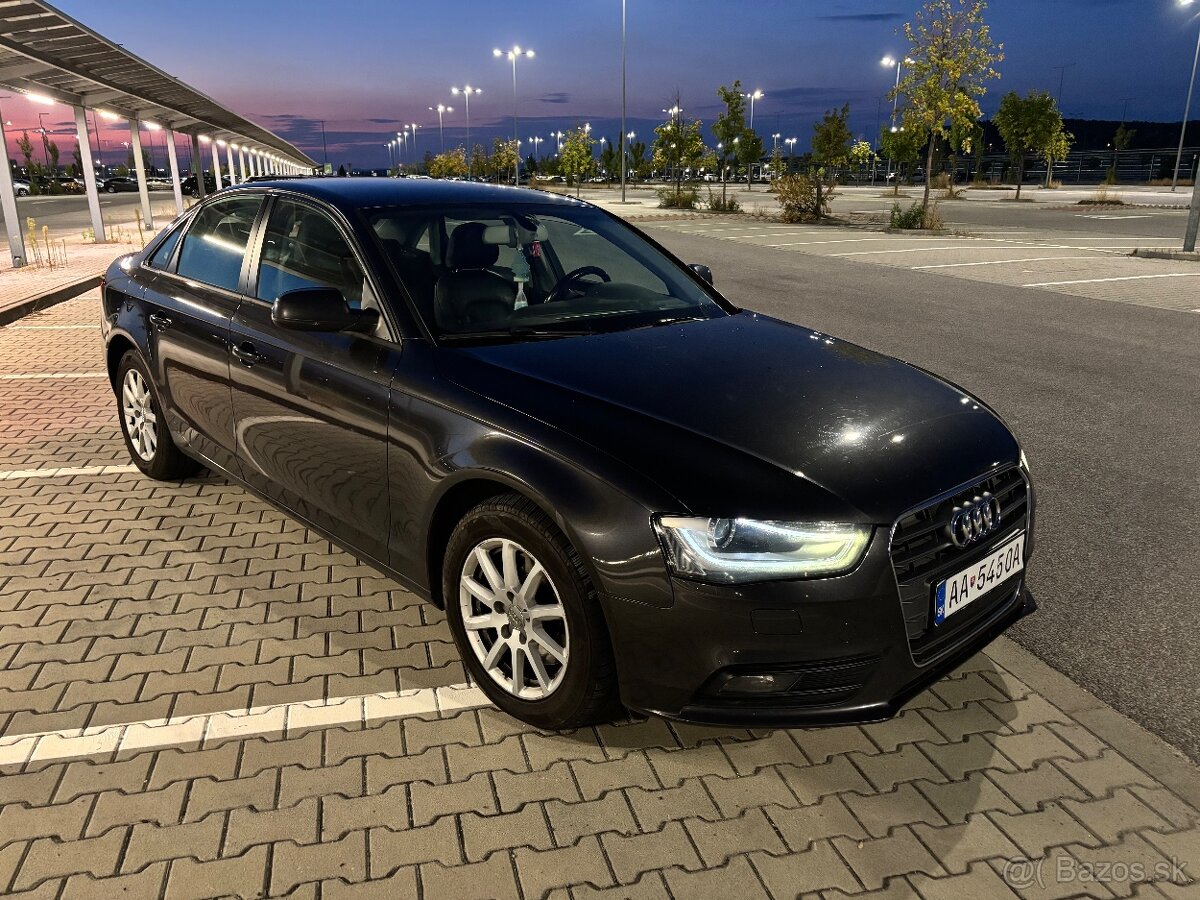 Audi A4 Sedan 2.0 TDi - 2