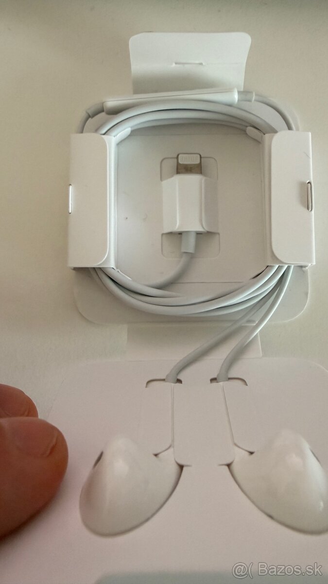 Apple earpods - 2