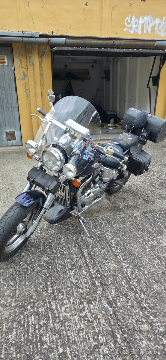 Suzuki Marauder VZ800 - 2