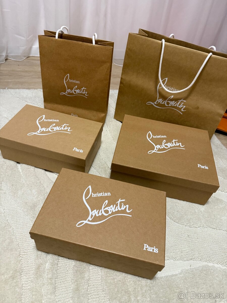 Louboutin krabice a tašk - 2