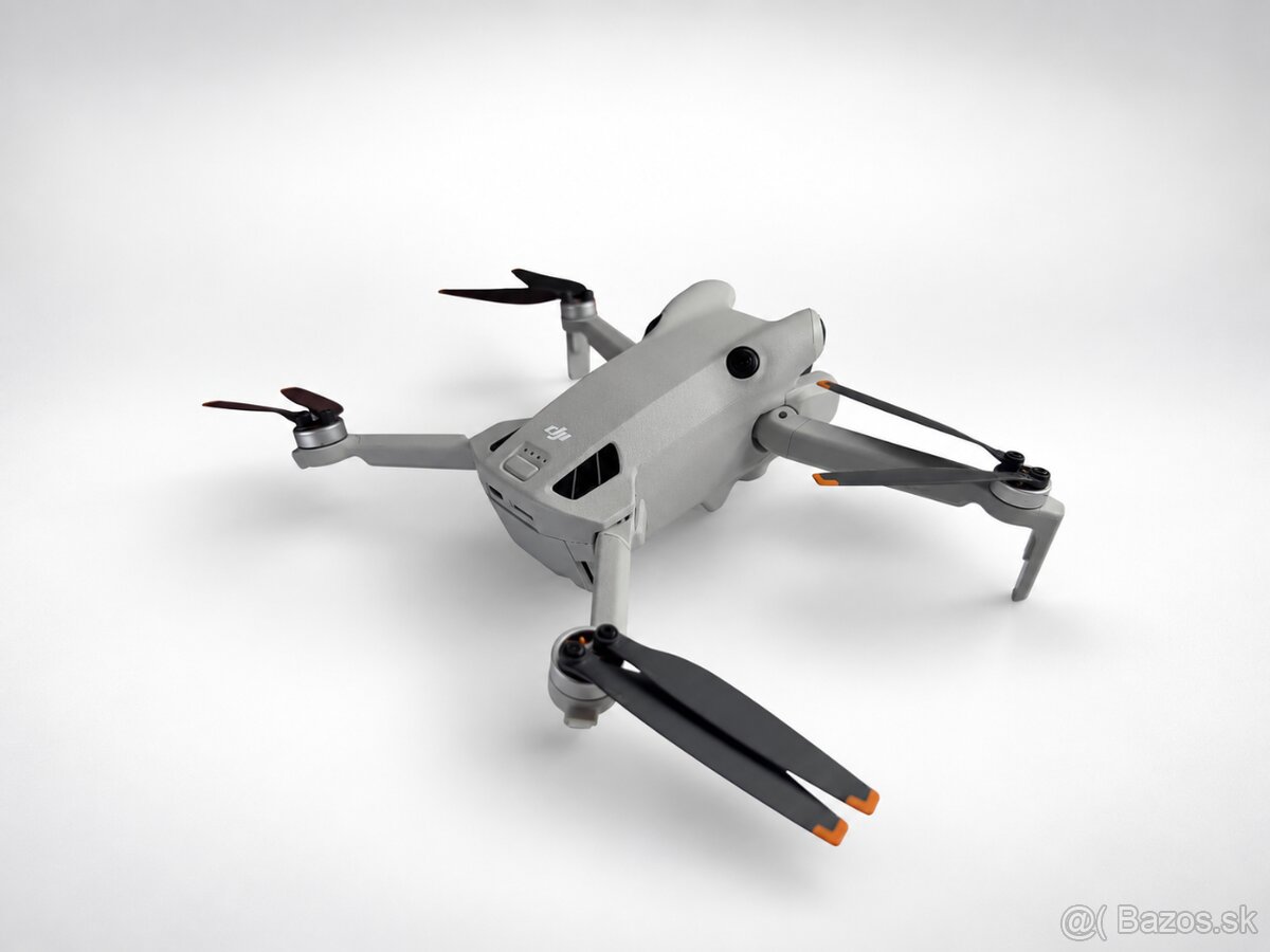 Predám DJI Mini 4 Pro Fly More Combo DJI Care - 2