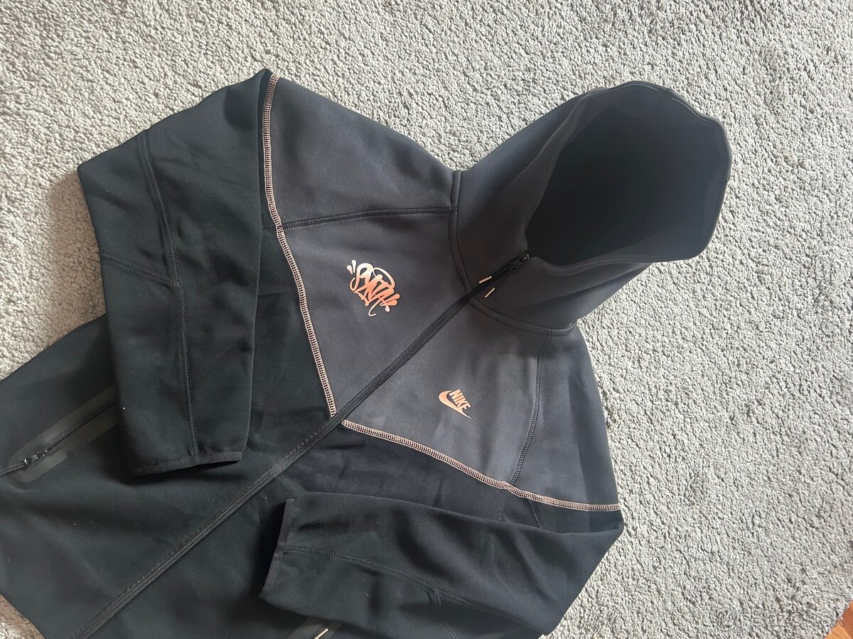 Synaworld Nike Techfleece - 2