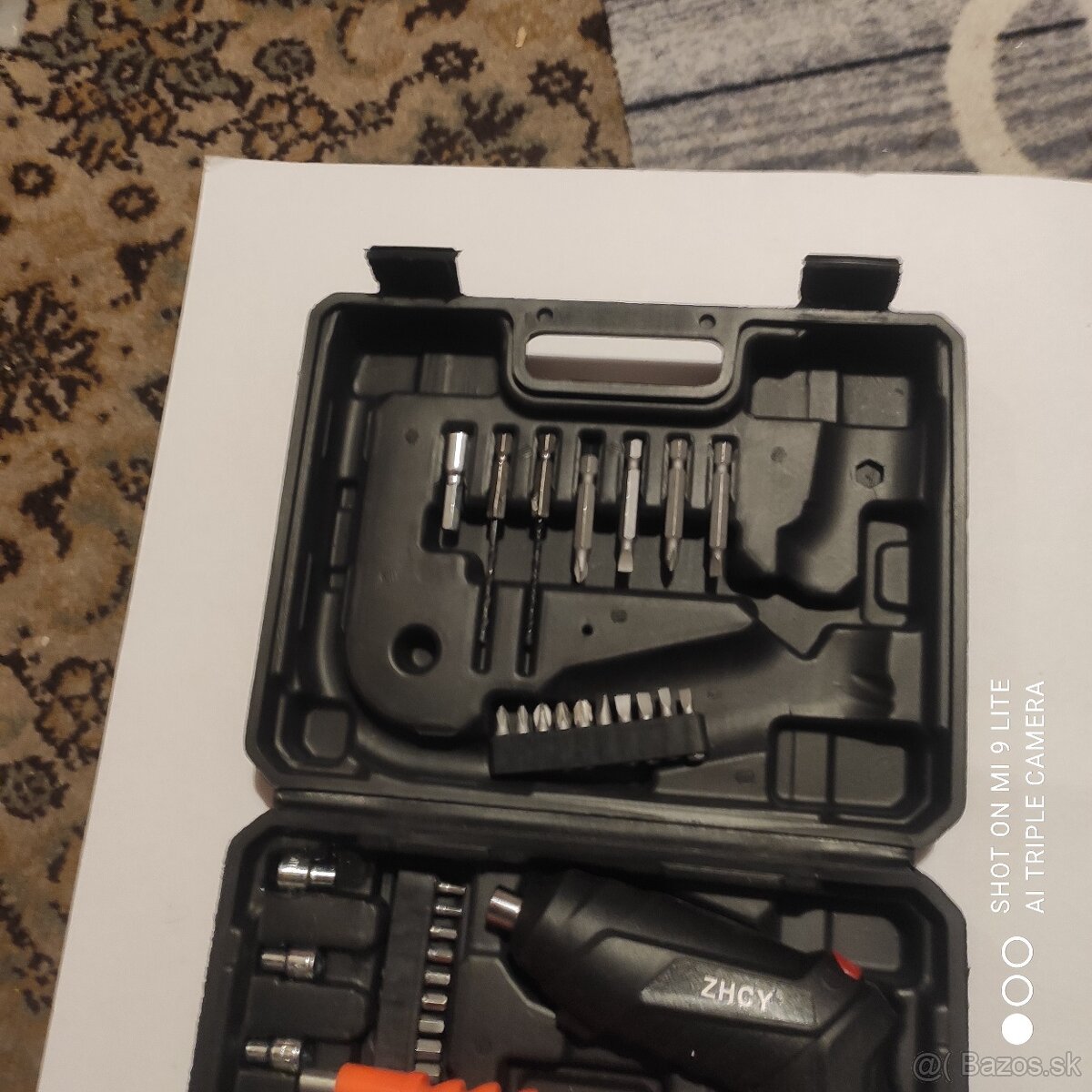 Predám nový aku skrutkovač 47 v 1 - 2