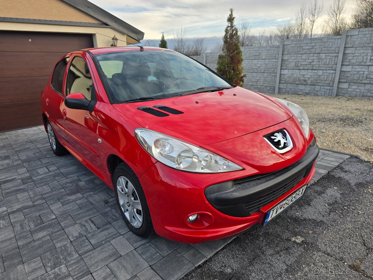 Predám Peugeot 206+ 1.4 benzín r.v.2009 - 2