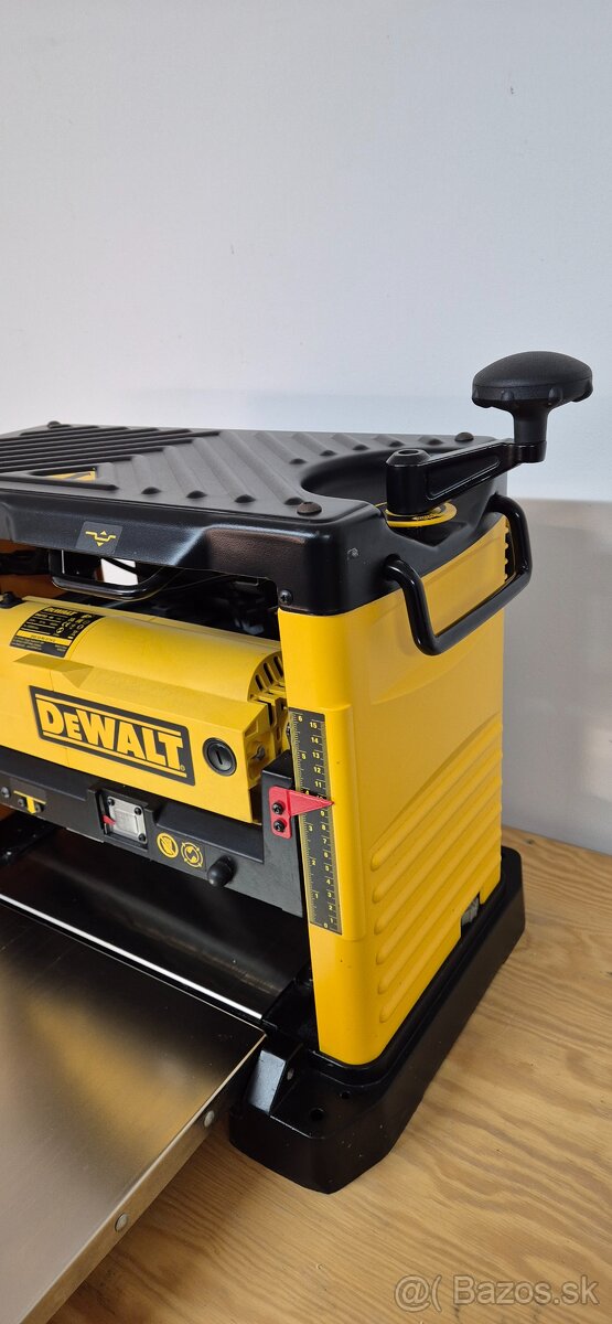 DeWALT DW733 Hobľovačka - 2