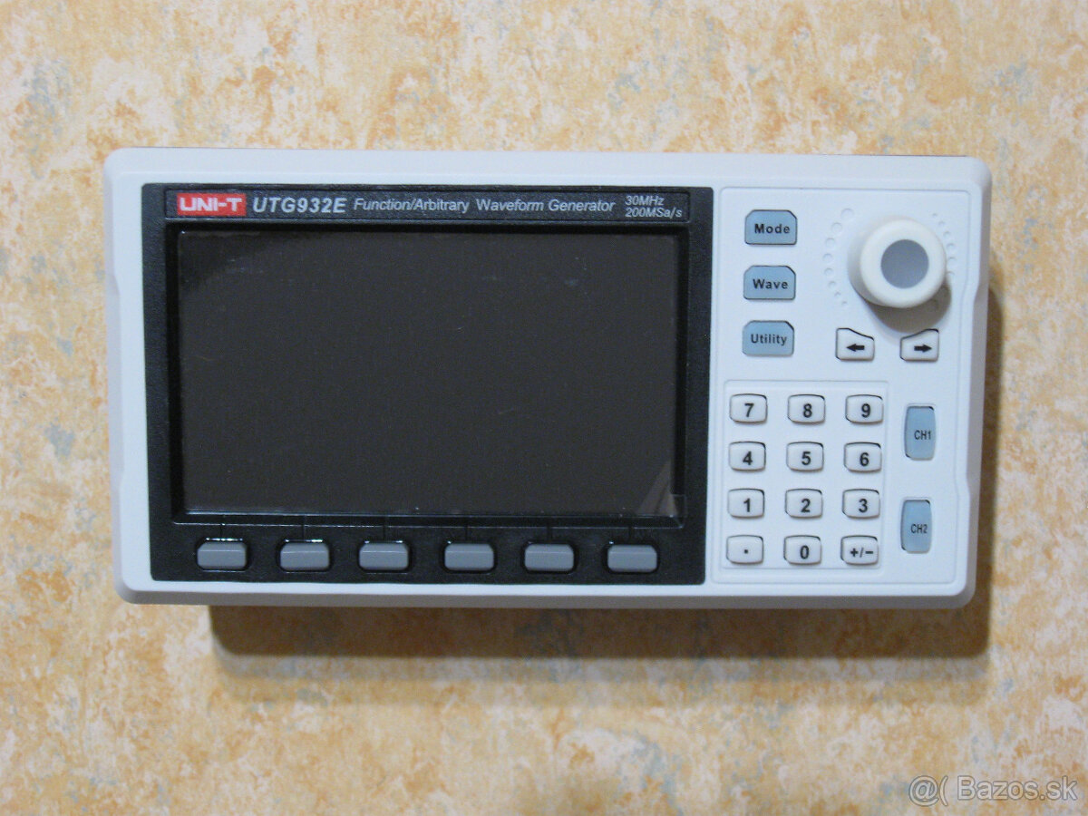 Generator funkcii Uni-T UTG392E - 2