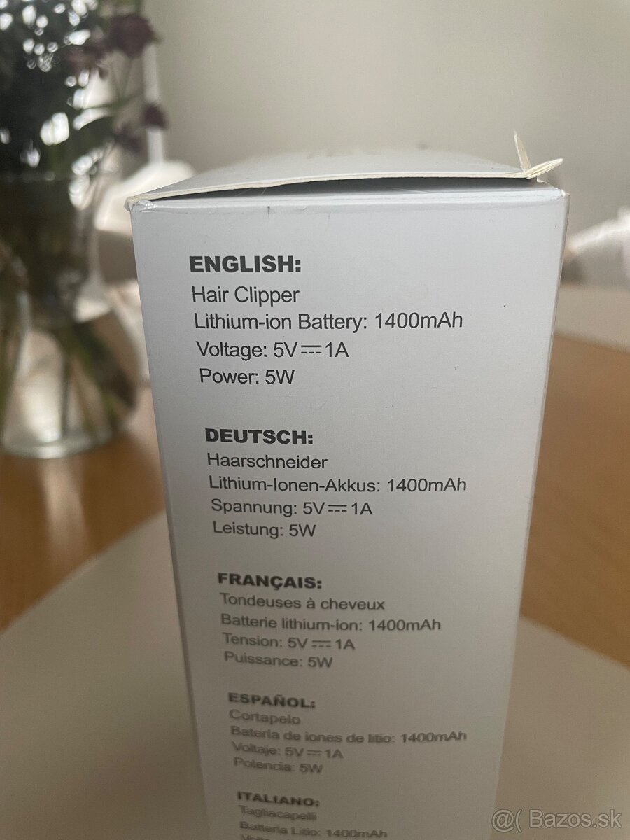 Strojček Renpho na vlasy a holenie - 2