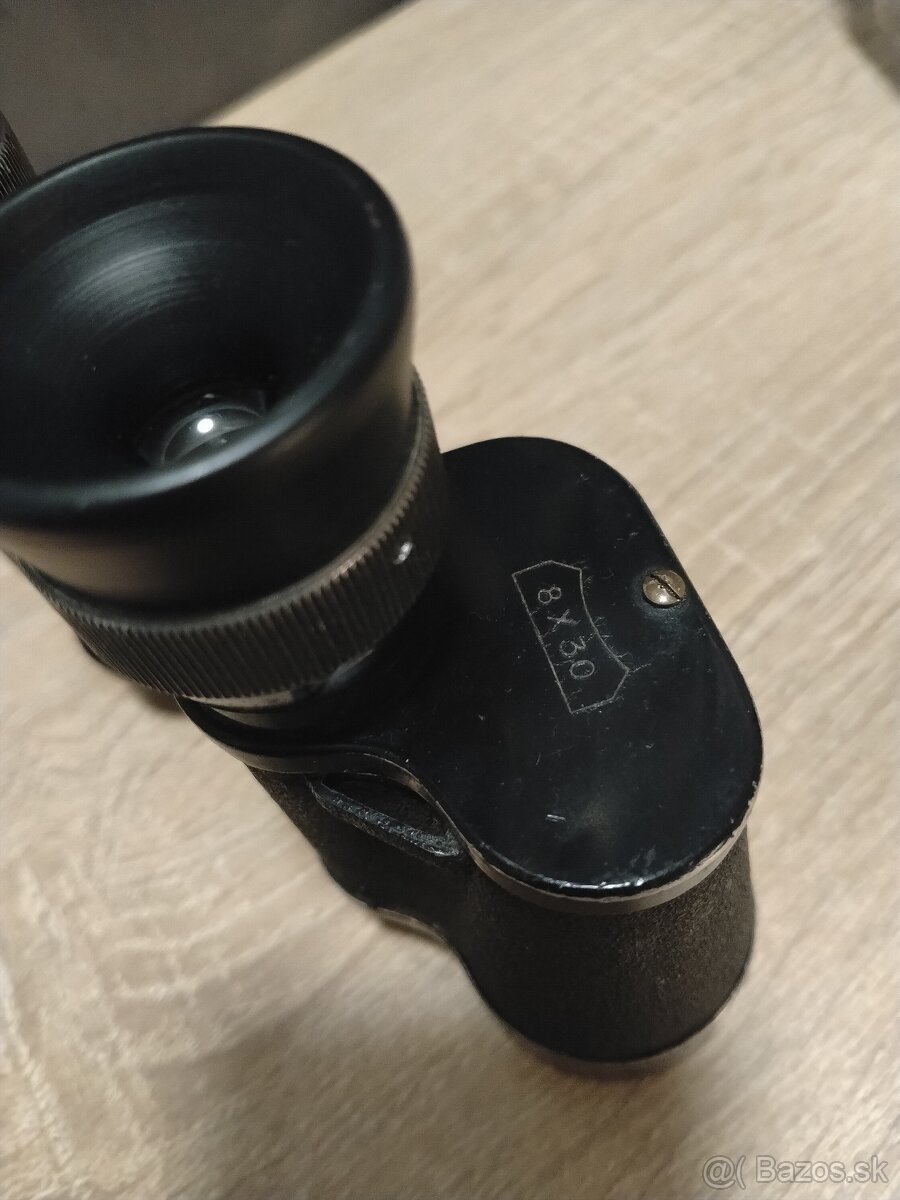 Sovětský vojenský dalekohlad 8x30 - 2
