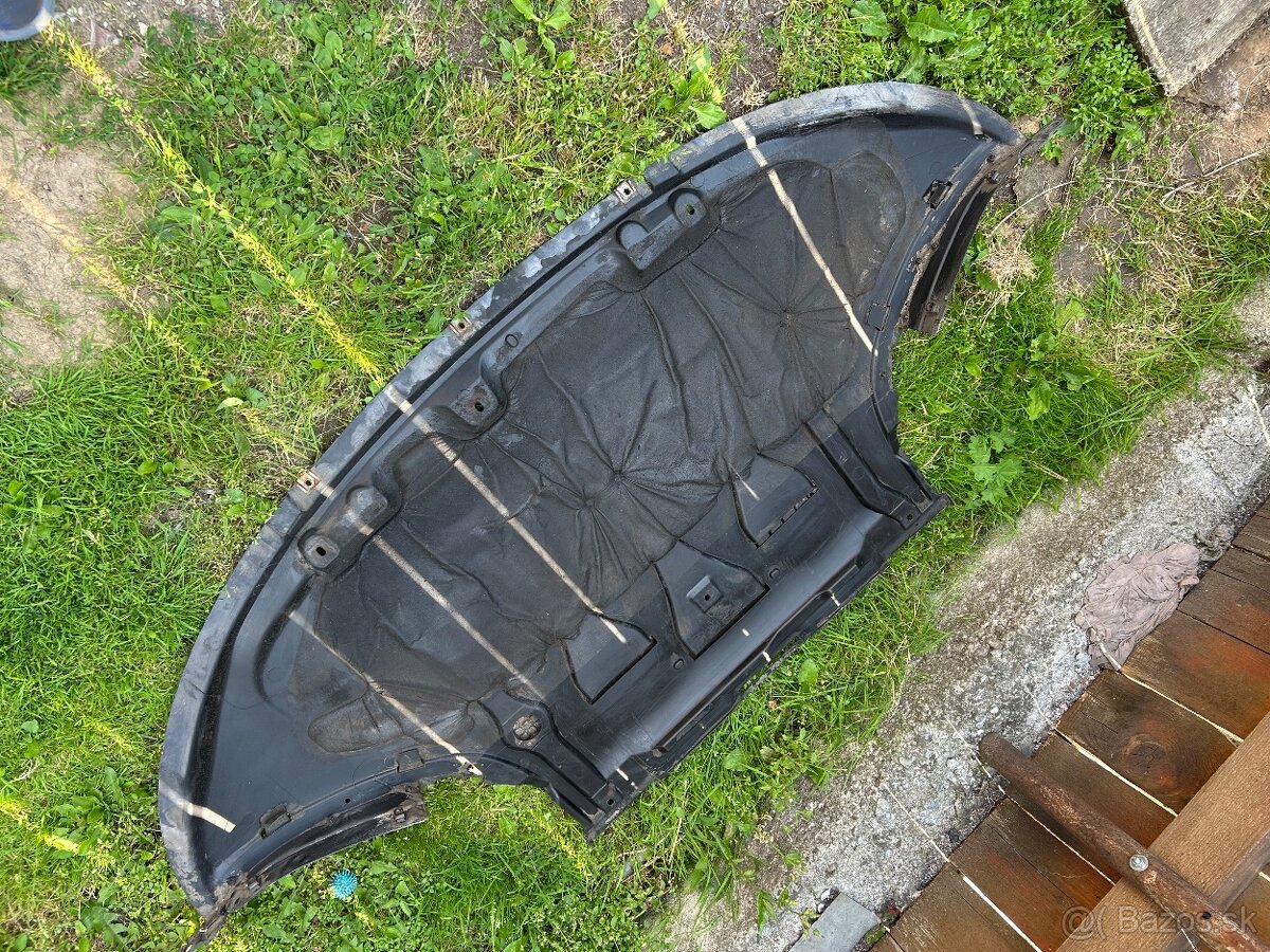 Spodný plast motora A6 c6 - 2