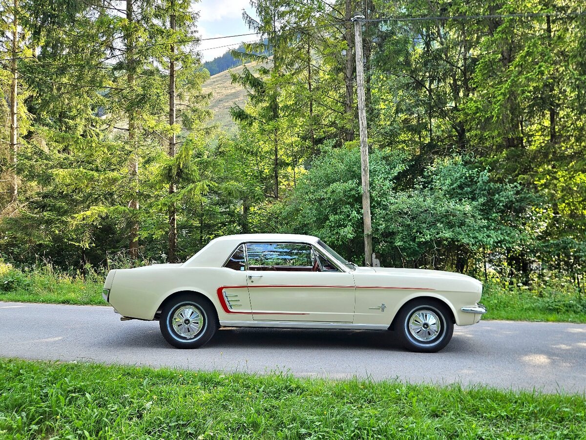 FORD MUSTANG - 2