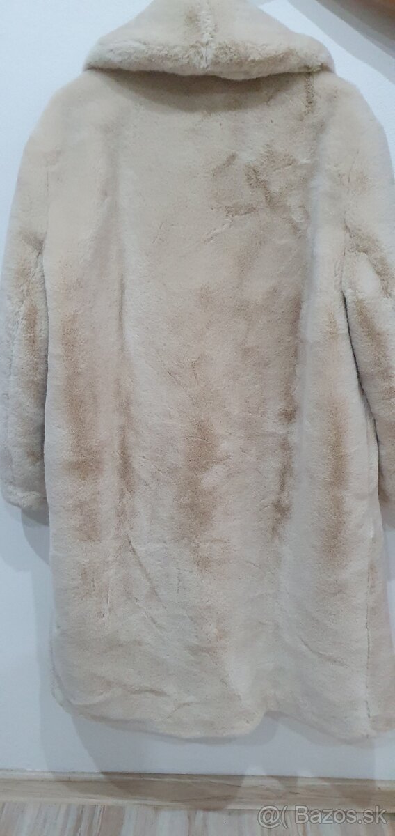 Mango CHILLY kožúšok – veľkosť M, ako nový
- 2