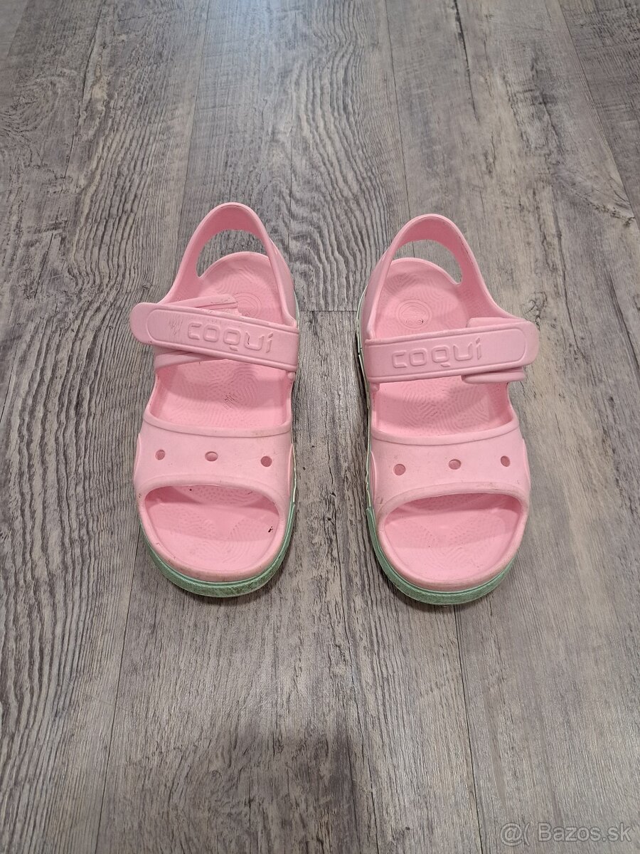 Sandálky pre dievča na leto. - 2