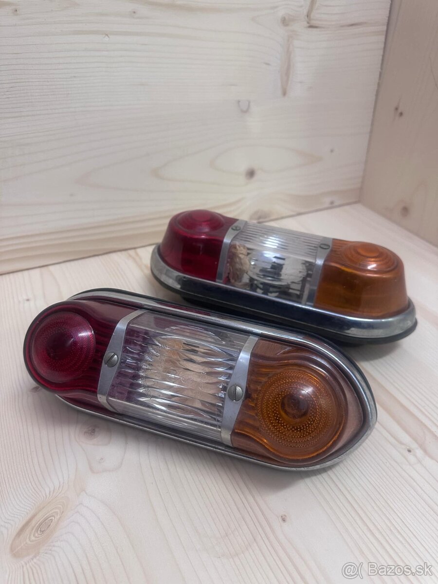 Zadné svetlá Škoda 1202 - 2