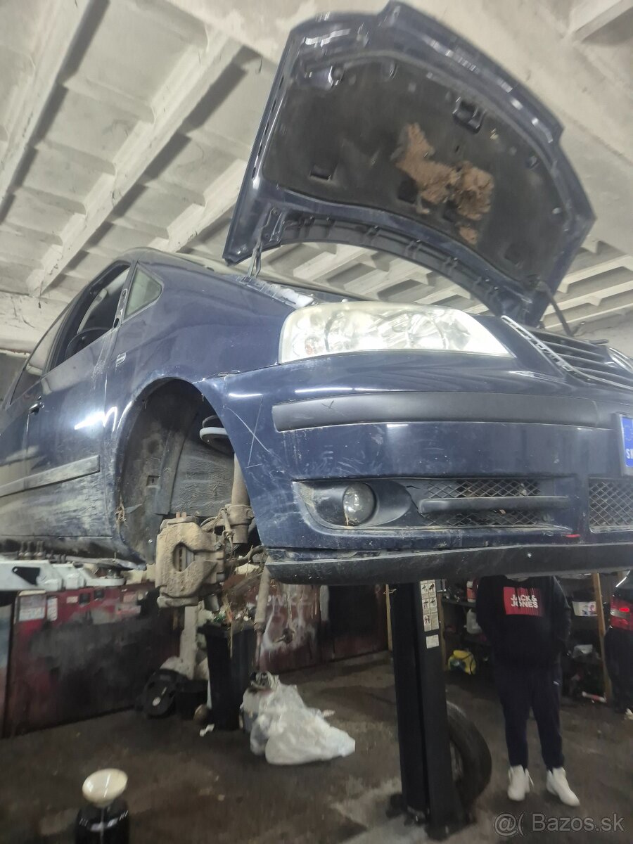 Predam nahradne dieli sharan - 2