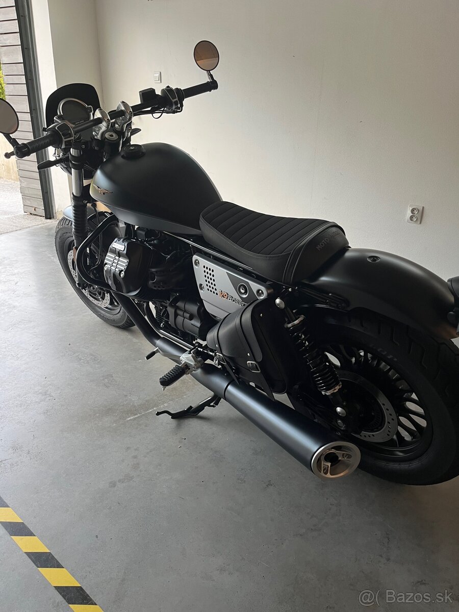 Moto Guzzi V9 Bobber Special Edition - 2