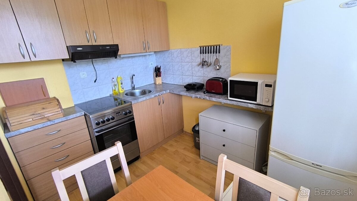 PRENÁJOM - 1-izb. byt - Martin - Ul. Majakovského - Ľadoveň - 2