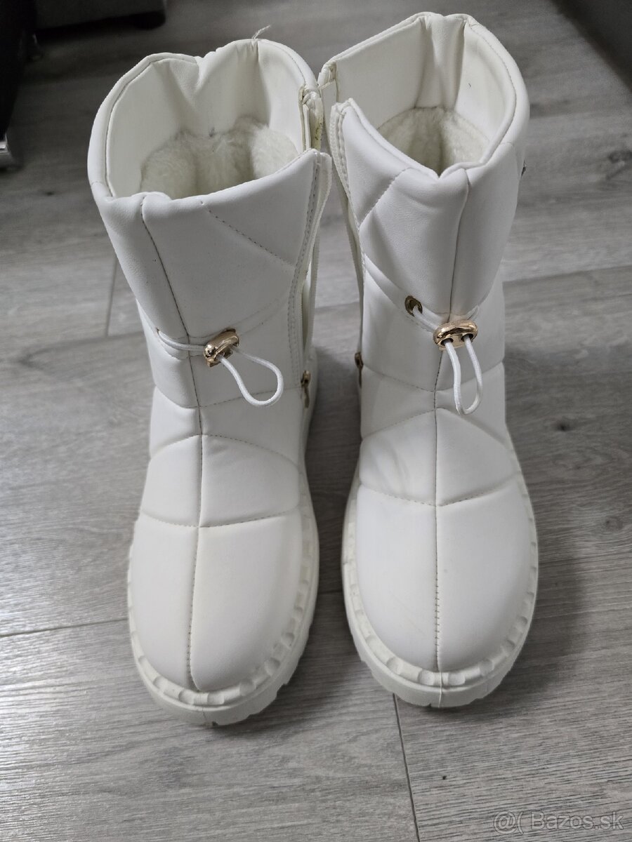 Predám svadobné snehule - 2