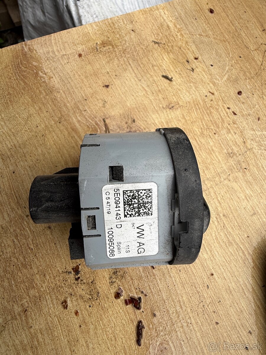 Prepínač svetiel – VW/Škoda/Seat/Audi (originál) - 2