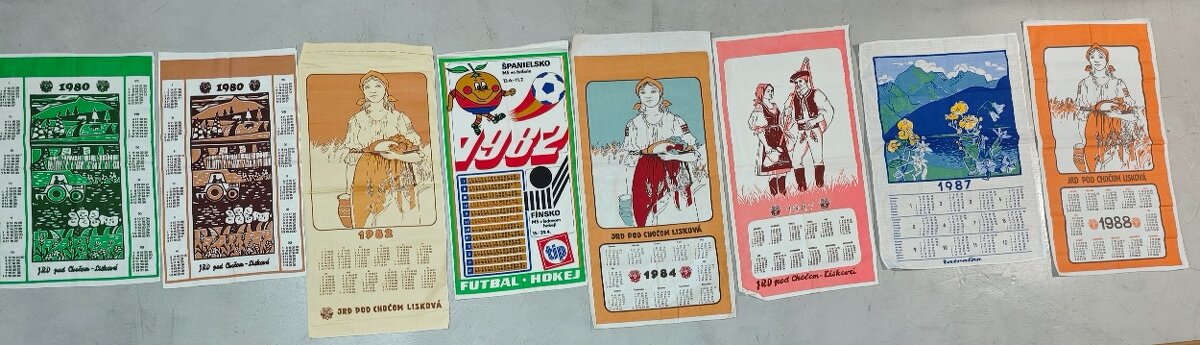ČSSR, 15ks retro textilne kalendáre - 2
