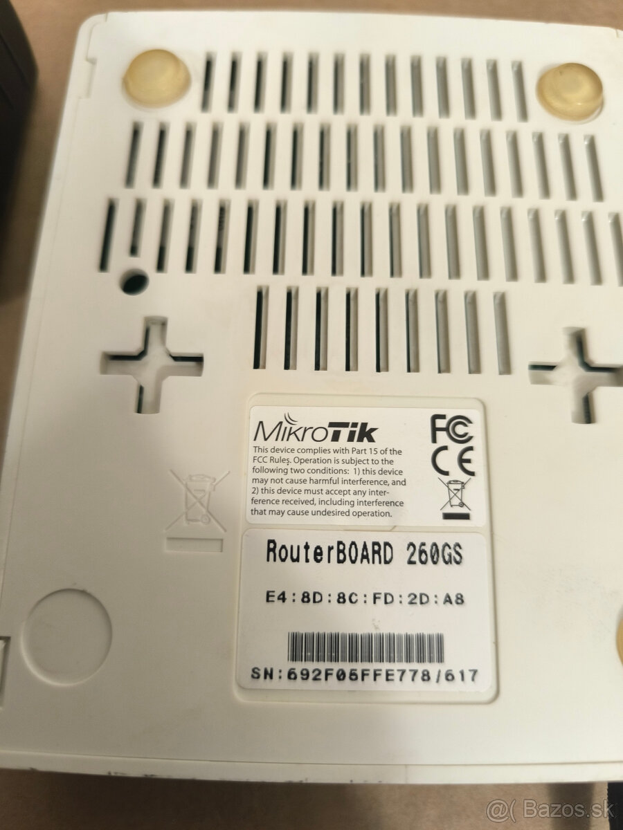 Predam switch Mikrotik RB260GS - 2