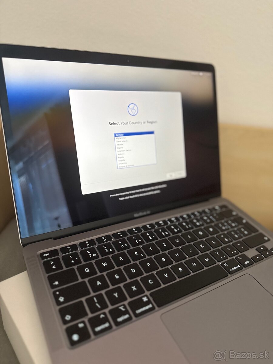 Predám MacBook Air M1, 8/256gb, 97%BAT, AKO NOVÝ - 2