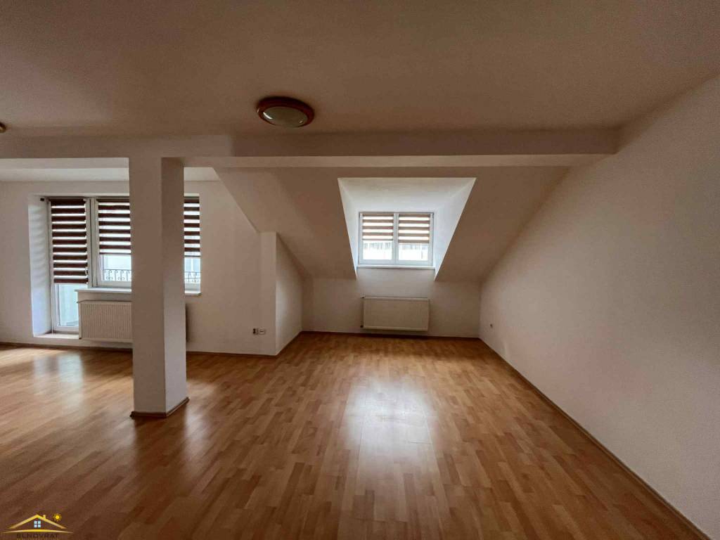 Luxusný 4-izbový mezonet priamo v centre Čadce - 2