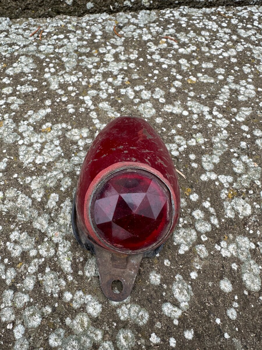 Svetlo na Jawa 555 - 2