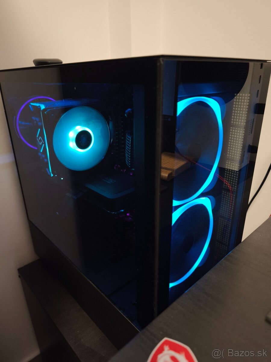 Predám herné PC + Monitor. Komplet cena € 650,- - 2