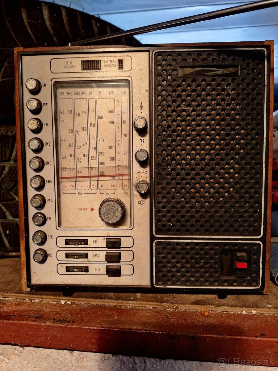 Retro radio Meridian - 2