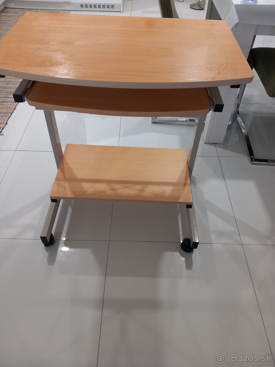 Písaci stolík - 2
