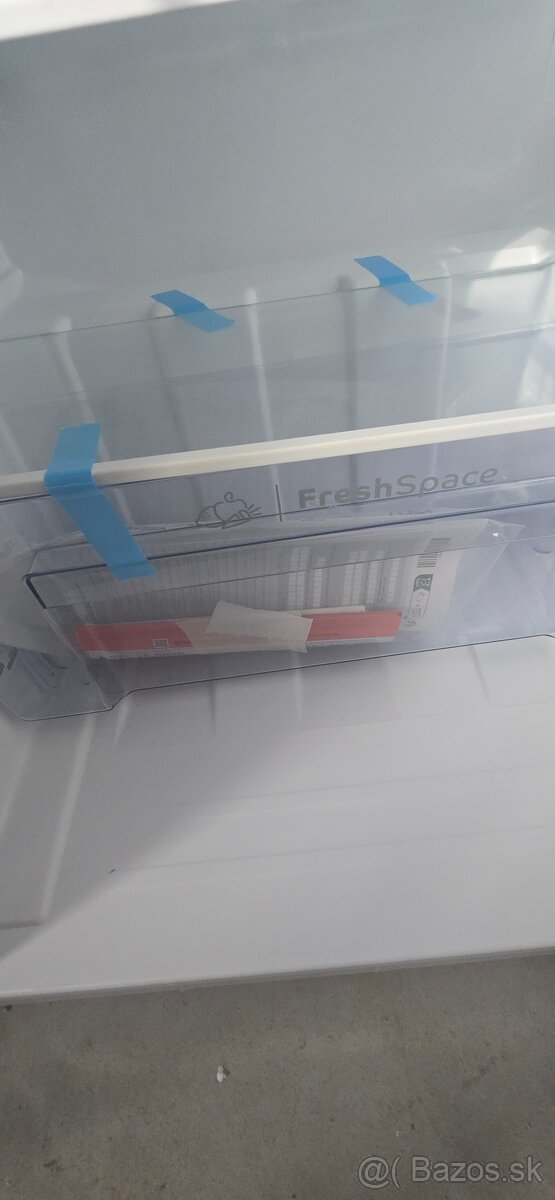 Chladnička NOVÁ- nezapnutá. - 2