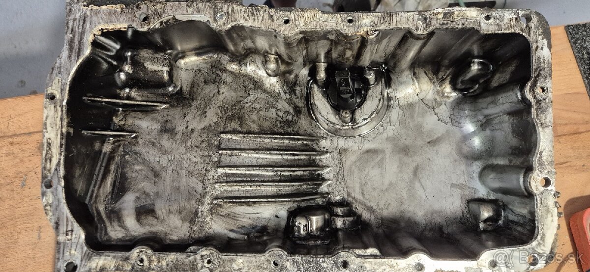 OLEJOVÁ VAŇA 1.9 TDI PD SUPERB PASSAT - 2