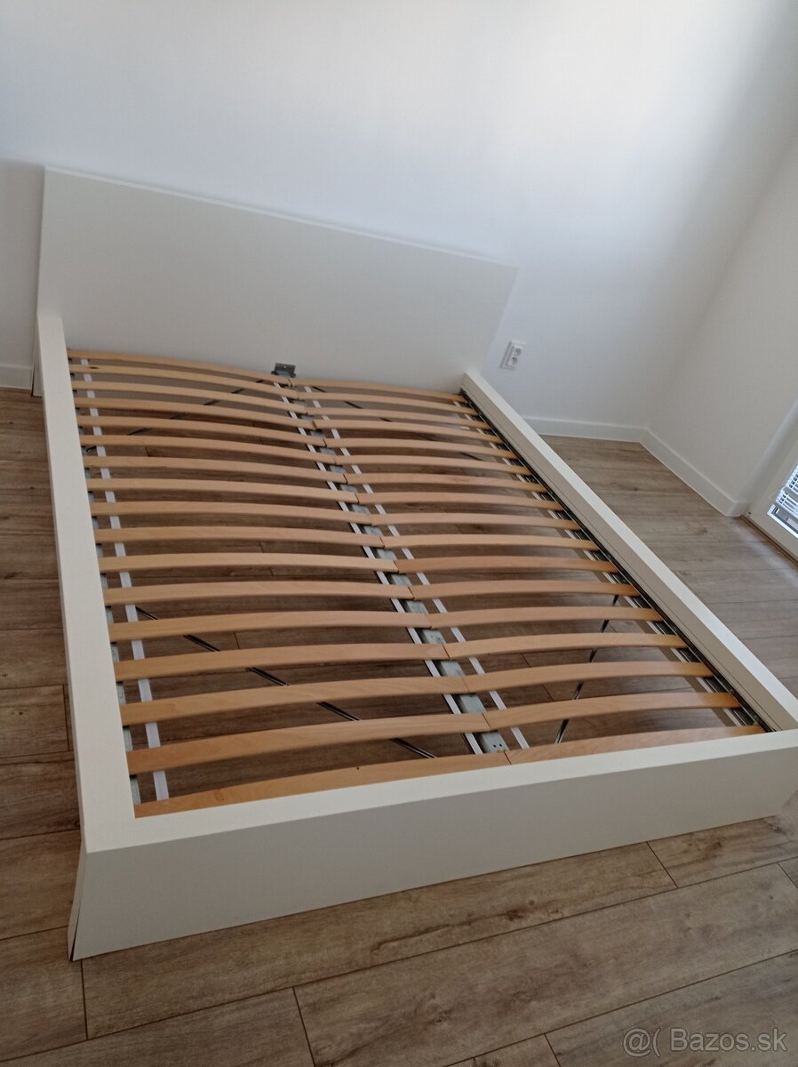 Predám IKEA posteľ malm - 2