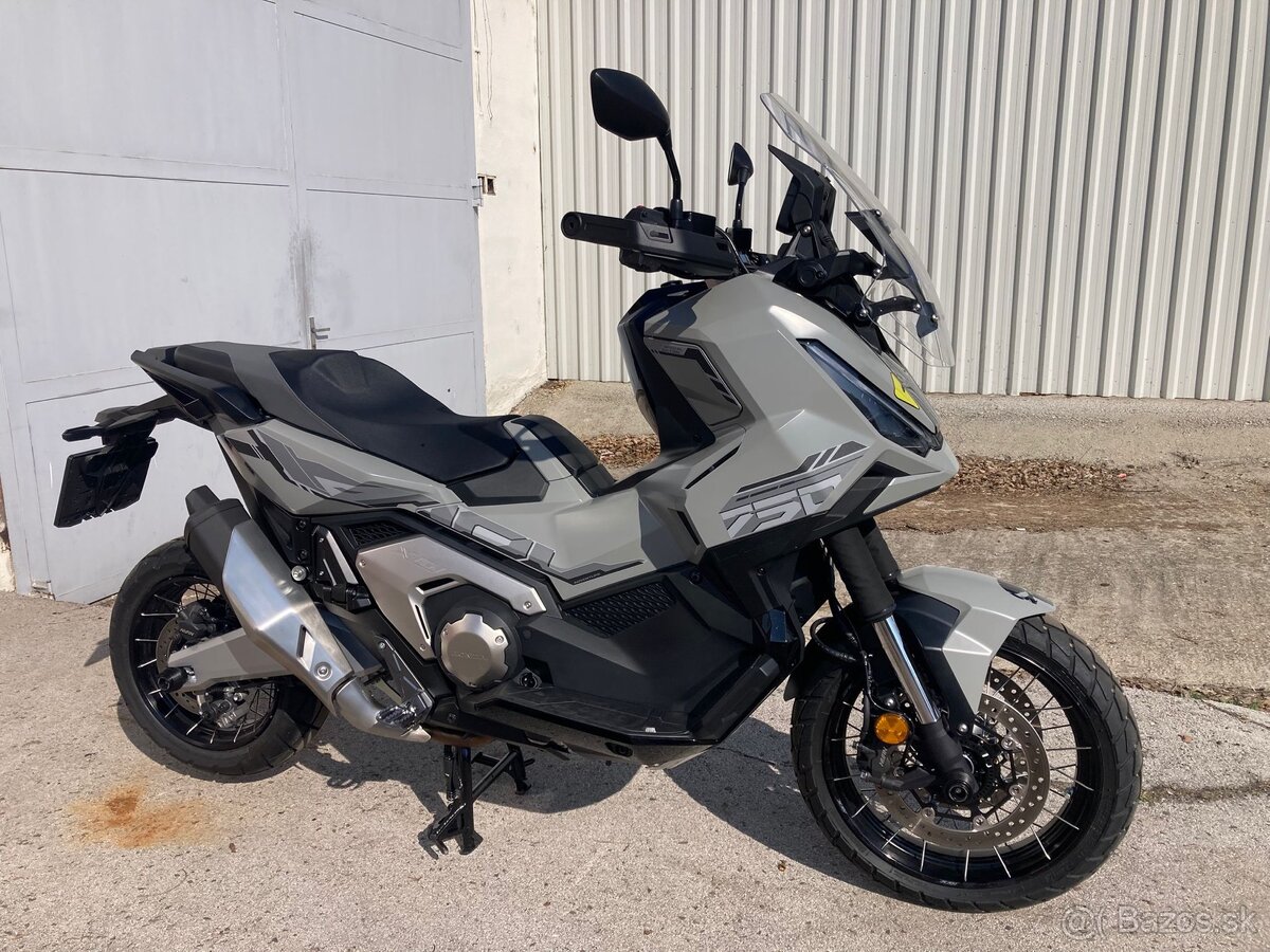 Honda x-adv 750 - 2