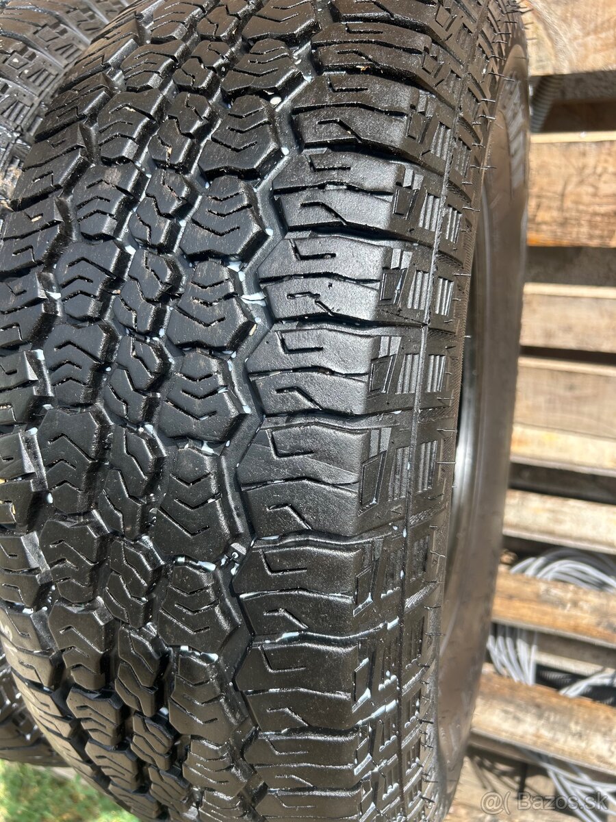 Imperial 255/70/15”m&s A/T - 2