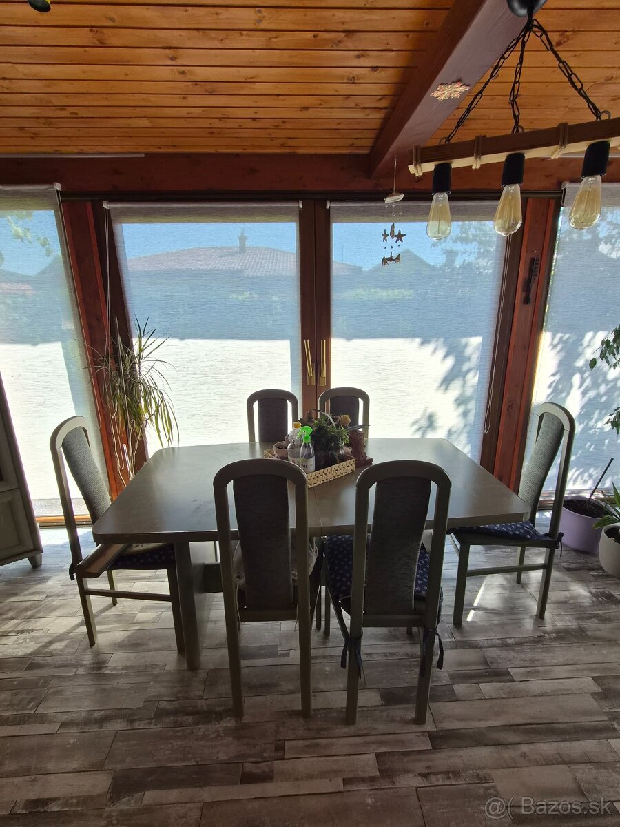 Veľký stôl so stoličkami - 2