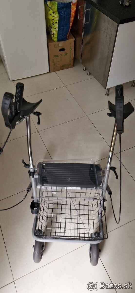 Predám pojazdné chodítko - 2