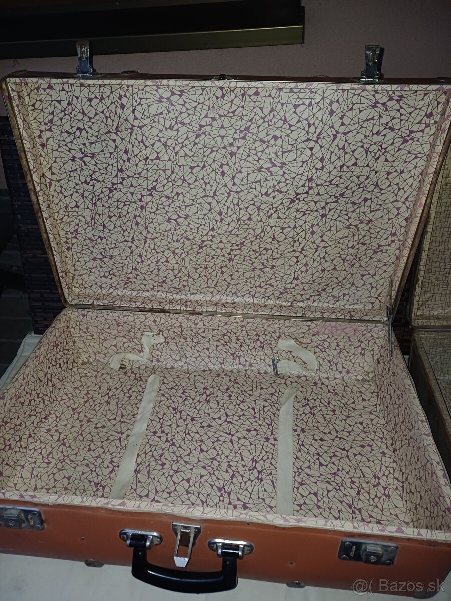 Stary kufor ,retro cestovna taska,kabela. - 2