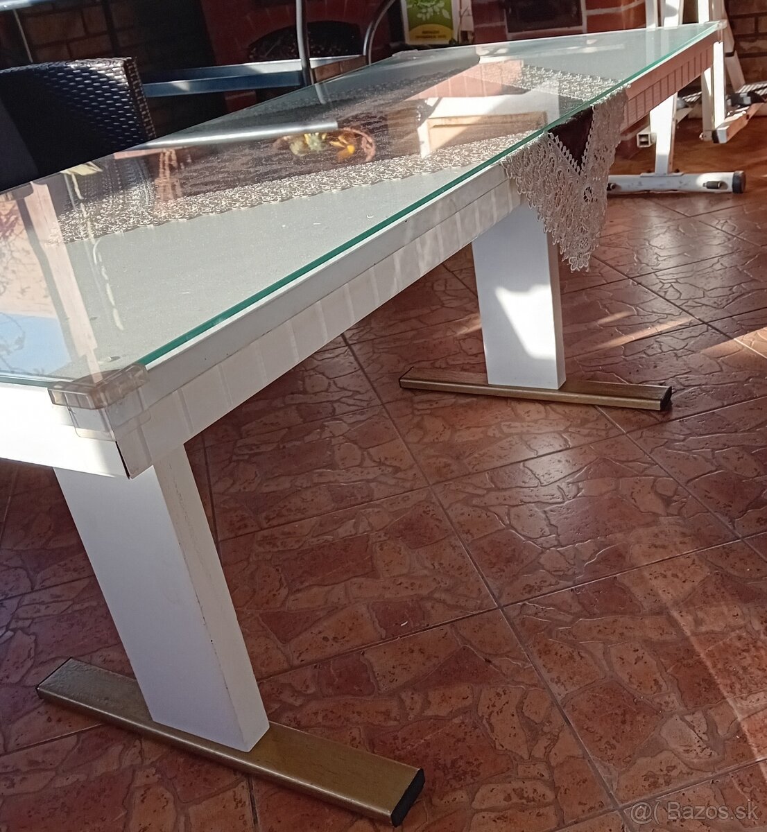 Kobferenčný stolík - 2