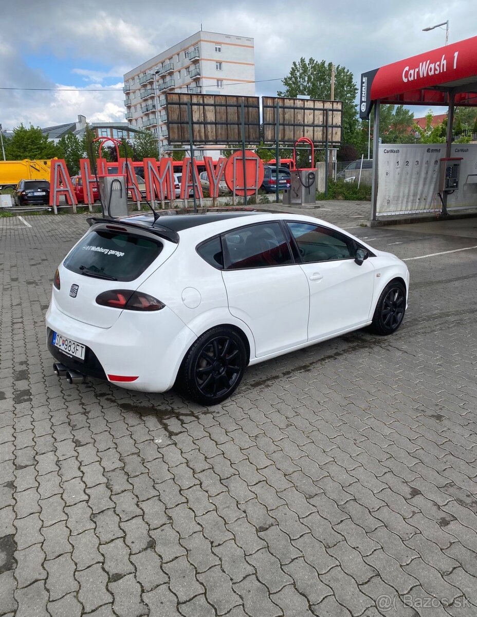 SEAT Leon 2.0 TSI Cupra 177 kW - 2