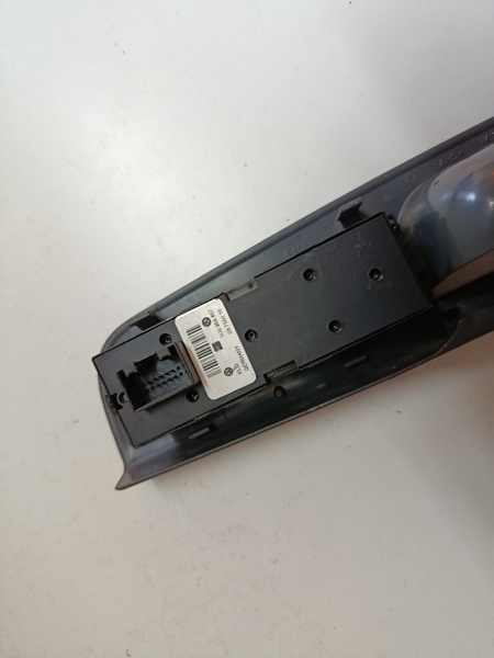 vypinac stahovania okna volkswagen bora 1u0959857 30€ - 2