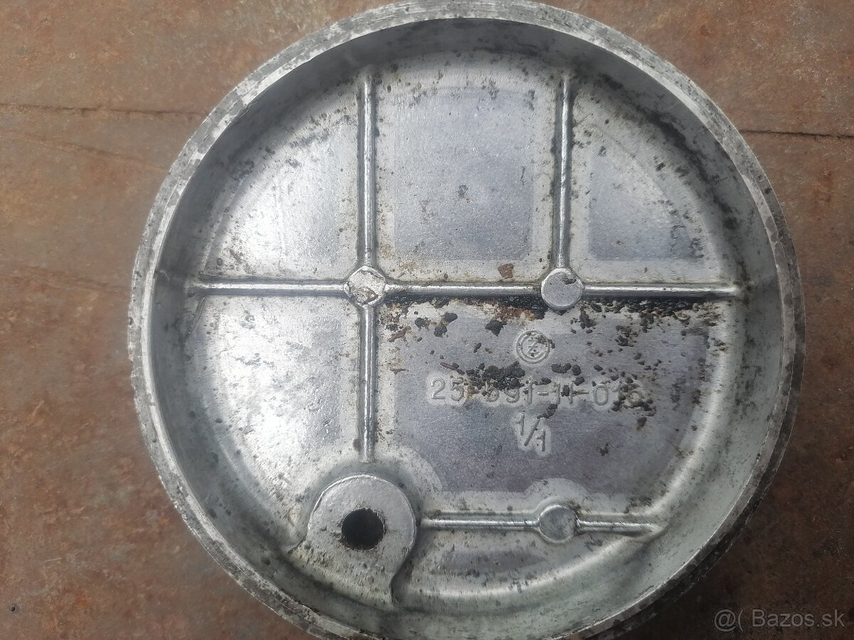 Jawa 350 California víko motoru - 2