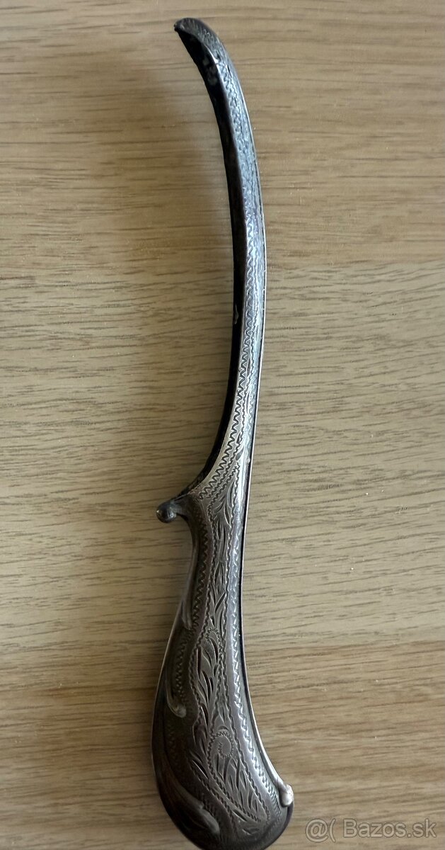 Strieborny drziak na hreben - 2