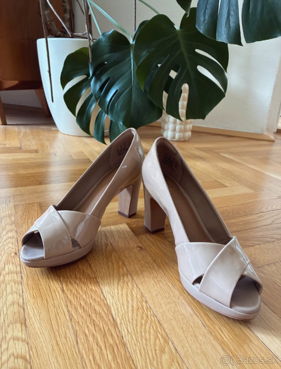 Kožené lodičky Clarks - 2