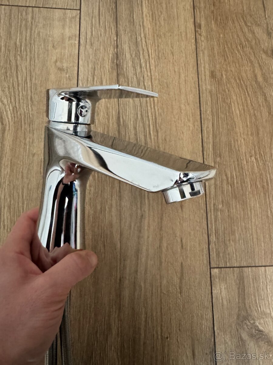 Novaservis Algeo Square - 2