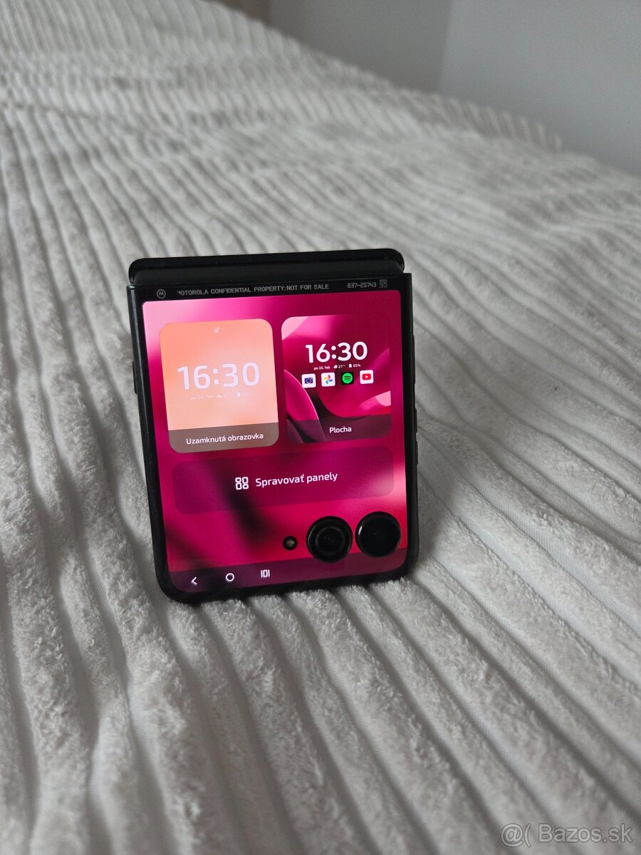 Moto razr 60 ultra - 2